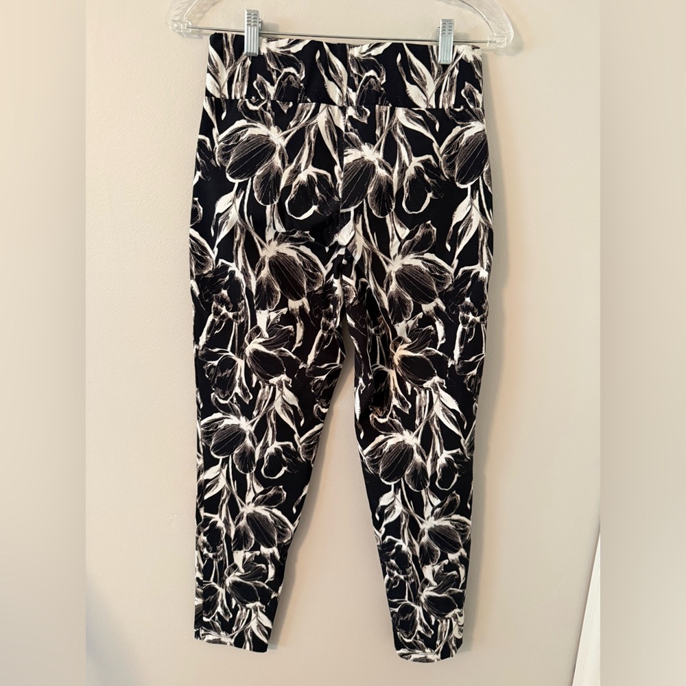 Frank Lyman Black and White Floral Pants - Picture 3 of 4